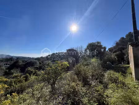 terrain de 3 000 m² à mougins