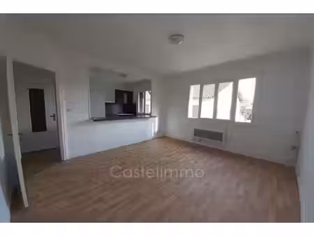 location appartement 3 pièces 63m² castelsarrasin 82100