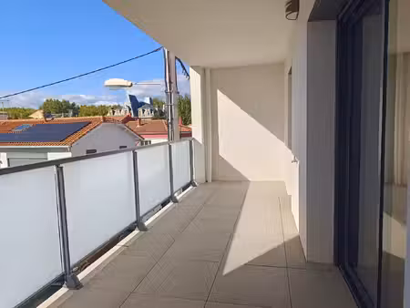 location appartement 3 pièces 71m² narbonne 11100
