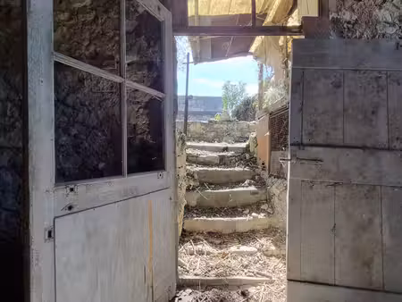 bâtis du xixe agrandissables amenageables en villa t3 de 70 m2 et annexes