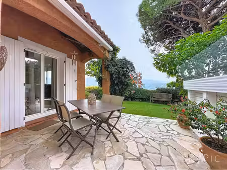 gattières proche village - maison individuelle 5 pièces