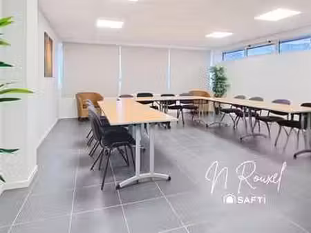 vente bureaux et commerces à caen hastings - verte vallée (14000) : à vendre / 3000m² caen