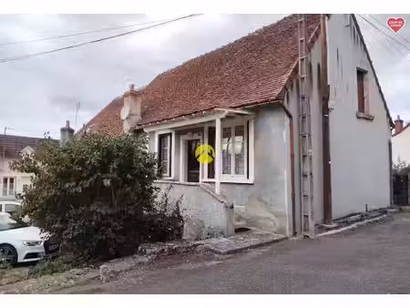 jolie maison village avec commerces