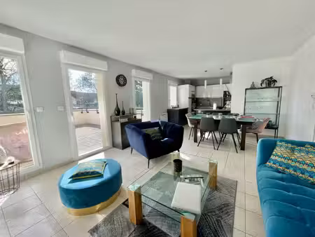 location appartement 4 pièces 77m² y 80190