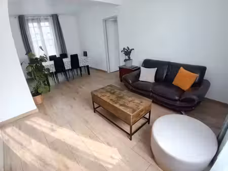 location meublée locaux professionnels 1 pièce 85 m² à dammarie-les-lys (77190)  530 €