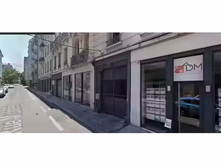 stationnement séurisé dans un secteur recherché