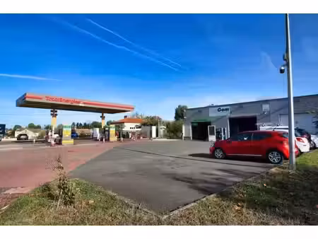 tresses – station-service et garage automobile – emplacement n°1 – murs et fonds