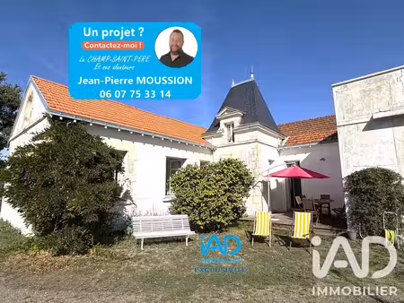 demeure à le champ-saint-père (85540)