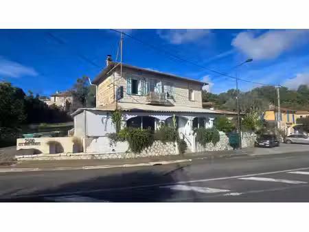 exclusivité – ensemble immobilier 400 m² – restaurant + 9 logements – roquefort-les-pins