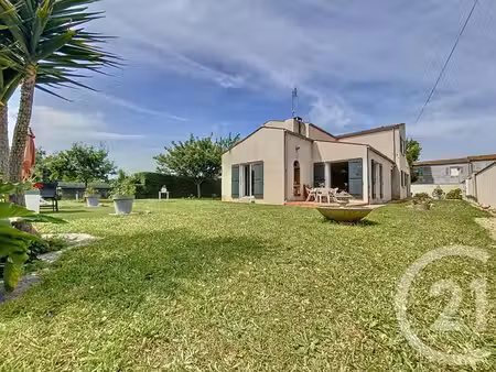maison à vendre - 5 pièces - 134 m2 - rochefort - 17 - poitou-charentes