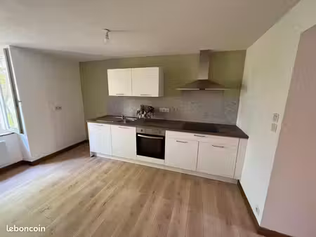 appartement t3 avec extérieur + climatisation – parking privé et cave