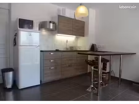 beau 2p meublé 40m² vieux port avec garage fermé