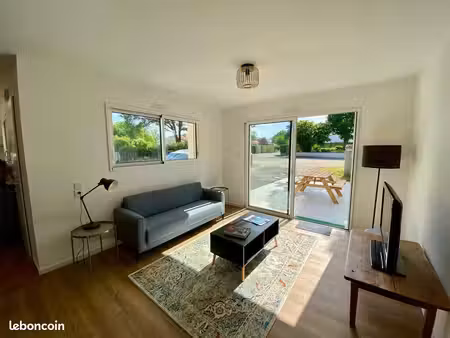 loue maison meublée 3 chambres 1200
