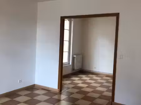 creil appartement 4 pièces de 60 64 m2 avec parking