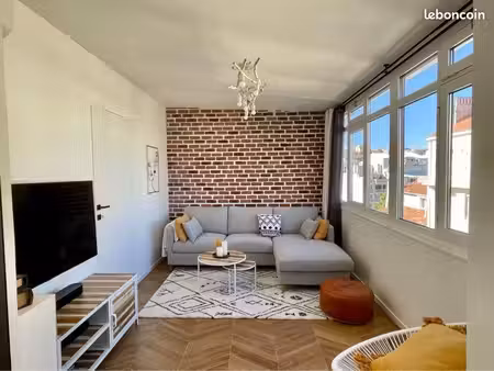 appartement t3 refait à neuf  lumineux  dernier étage  balcon  ascenseur  vue sur la bonne