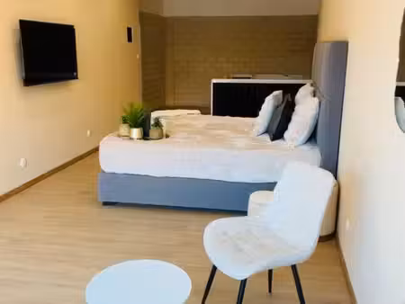 local commercial aménagé love room – équipement complet  prêt à exploiter