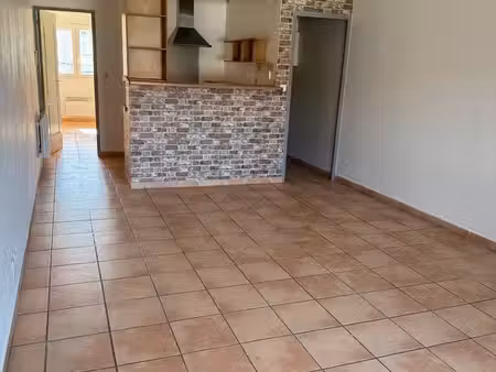loue appartement a chateaurenard 520