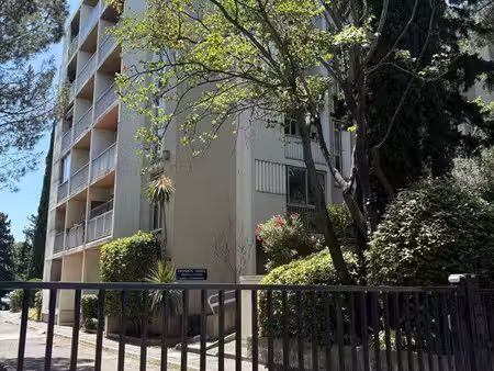 ? cave à louer – 5 m² – marseille 10e