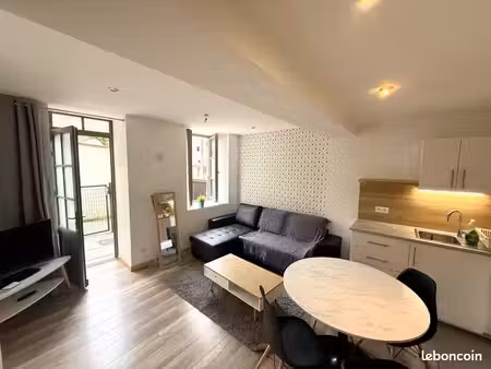 magnifique studio meublé avec terrasse