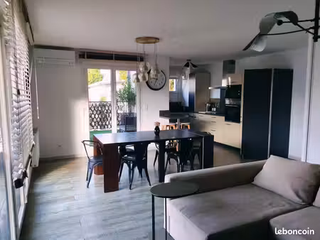 oullins centre - t4 meublé 82 m² - terrasse - climatisation - métro 1 min - box possible