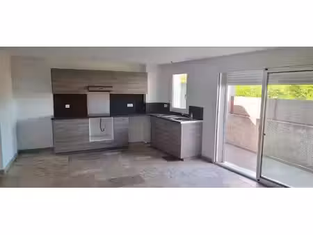 vente appartement 2 pièces 62 m² à pierrefeu-du-var (83390)  178 000 €