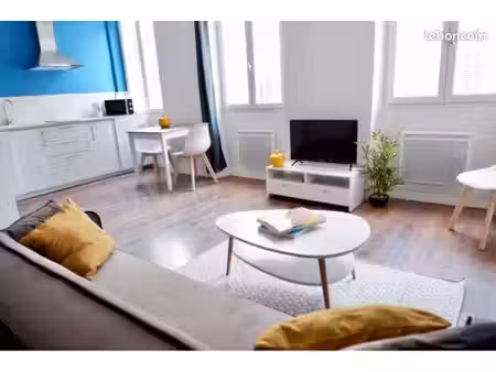 studio meublé à noailles - très bon état