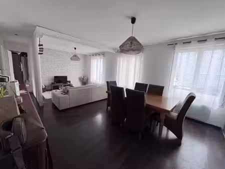 appartement deux chambres avec extérieur