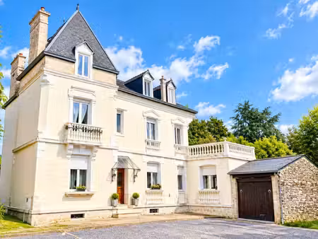 rare opportunité  caractère et charme en bretagne-sud.  centre ville