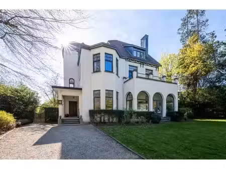superbe villa 5ch/3sd/prof.liberale et terrain à bâtir