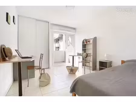 studio 1 pièce 20 m²