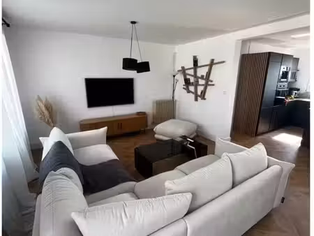 appartement t3 meublé – 92 m² – landivisiau centre