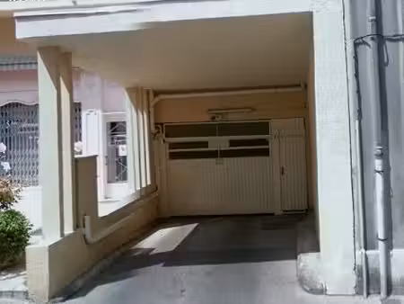 quart. 5 avenues - pkg 2 roues dans box sécurisé