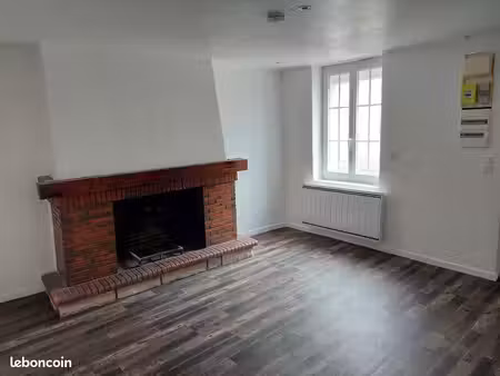 maison de ville avec 2 chambres