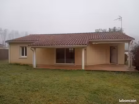 belle maison t4 jardin - parking - proche commerces - pas de vis-à-vis