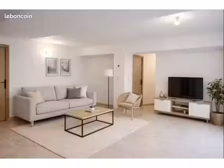 centre ville  bel appartement lumineux de 95 m² en rez-de-chaussée