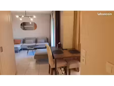 2 pièces meublé à l'année