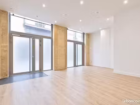 bureaux 111 m²