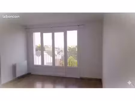 studio rénové 20 m² - étage 3/3
