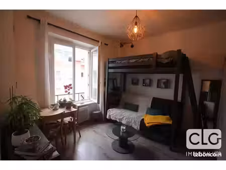 studio 1 pièce 19 m²