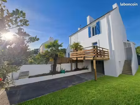maison de ville - 5 pièces - 85m²