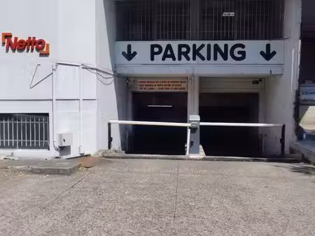 a louer box sécurisé 16m²