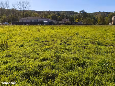 terrain 829 m² saint-julien-les-rosiers