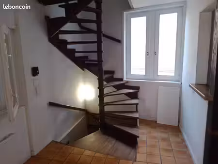 maison de village a louer