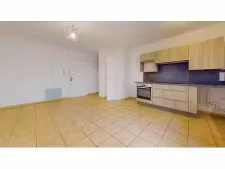 location appartement 2 pièces 40.89 m² à neuville-sur-saône (69250)  690 €