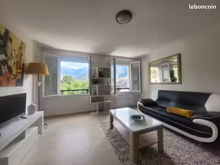 vends t2 bis meuble - quartier du marche luchon