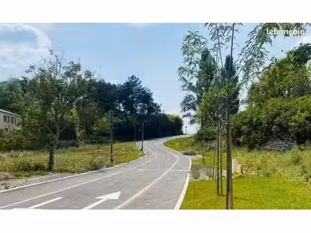 terrain 1 343 m² clermont le fort
