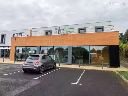 commerce 330 m²