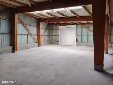 local industriel 156 m² à guissény | location professionnelle