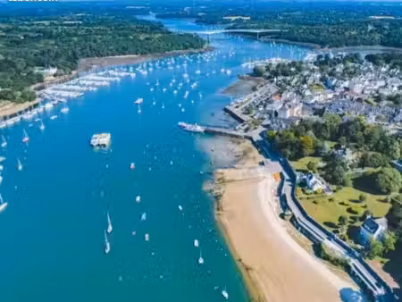 bénodet  plage à 100m  appartement t3 avec 2 chambres place de parking privée et deux un b