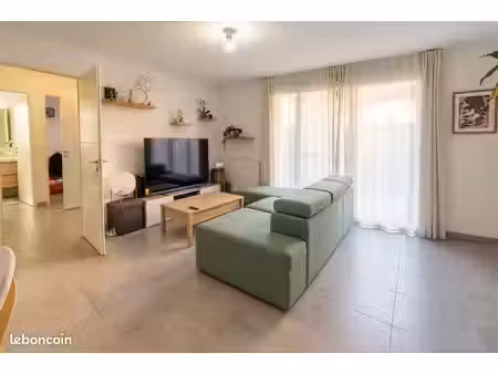 t3 68 m² en rez-de-jardin - terrasse  climatisation & parking - blagnac